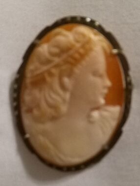 Vintage 925 Cream and Orange Shell Cameo Brooch